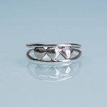 Load image into Gallery viewer, Clam Bar Ring - Cast Silver Shells Open Band