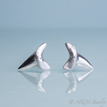 Load image into Gallery viewer, Mako Teeth Cufflinks