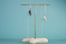 Load image into Gallery viewer, Silver Oyster Drill Shell Necklace - Cast Conch Shell Pendant