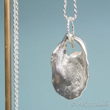 Load image into Gallery viewer, Oyster Pearl Necklace - Cast Seashell With Freshwater Pearl