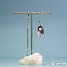 Load image into Gallery viewer, Oyster Pearl Necklace - Cast Seashell With Freshwater Pearl