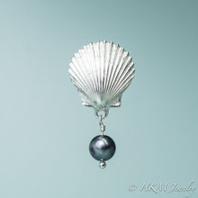 Load image into Gallery viewer, the scallop pearl pendant in polished finish with black pearl drop by hkm jewelry