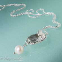 Load image into Gallery viewer, the back view of the scallop pearl necklace in polished finish with white pearl drop by hkm jewelry