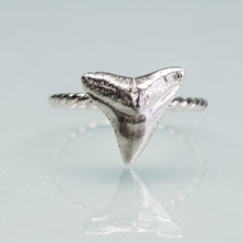 Load image into Gallery viewer, Cast Silver Seashell Ring - Choose Your Shell
