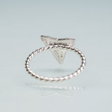 Load image into Gallery viewer, Cast Silver Seashell Ring - Choose Your Shell