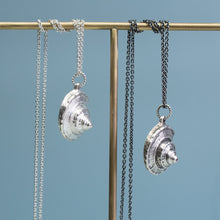 Load image into Gallery viewer, side of channelled whelk top necklace by hkm jewelry