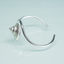Load image into Gallery viewer, side view of whelk wave cuff by hkm jewelry