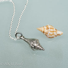 Load image into Gallery viewer, polished silver fl fighting conch necklace and shell by hkm jewelry
