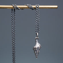Load image into Gallery viewer, Cast Baby Horse Conch Necklace - (triplofusus giganteus)
