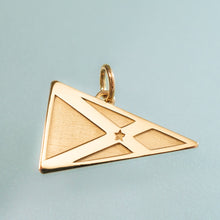 Load image into Gallery viewer, large yacht club of stone harbor burgee charm in 10k gold by hkm jewelry
