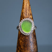 Load image into Gallery viewer, Chubby Beaded Green Sea Glass Ring
