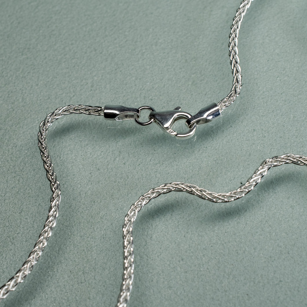lobster clasp and end caps of spiga wheat chain in sterling silver made in Italy