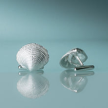 Load image into Gallery viewer, cast silver ridged venus clam shell cufflinks for men&#39;s wedding wear by hkm jewelry front an backside view fixed links
