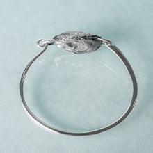 Load image into Gallery viewer, hand forged locking bracelet with cast oyster shell by hkm jewelry
